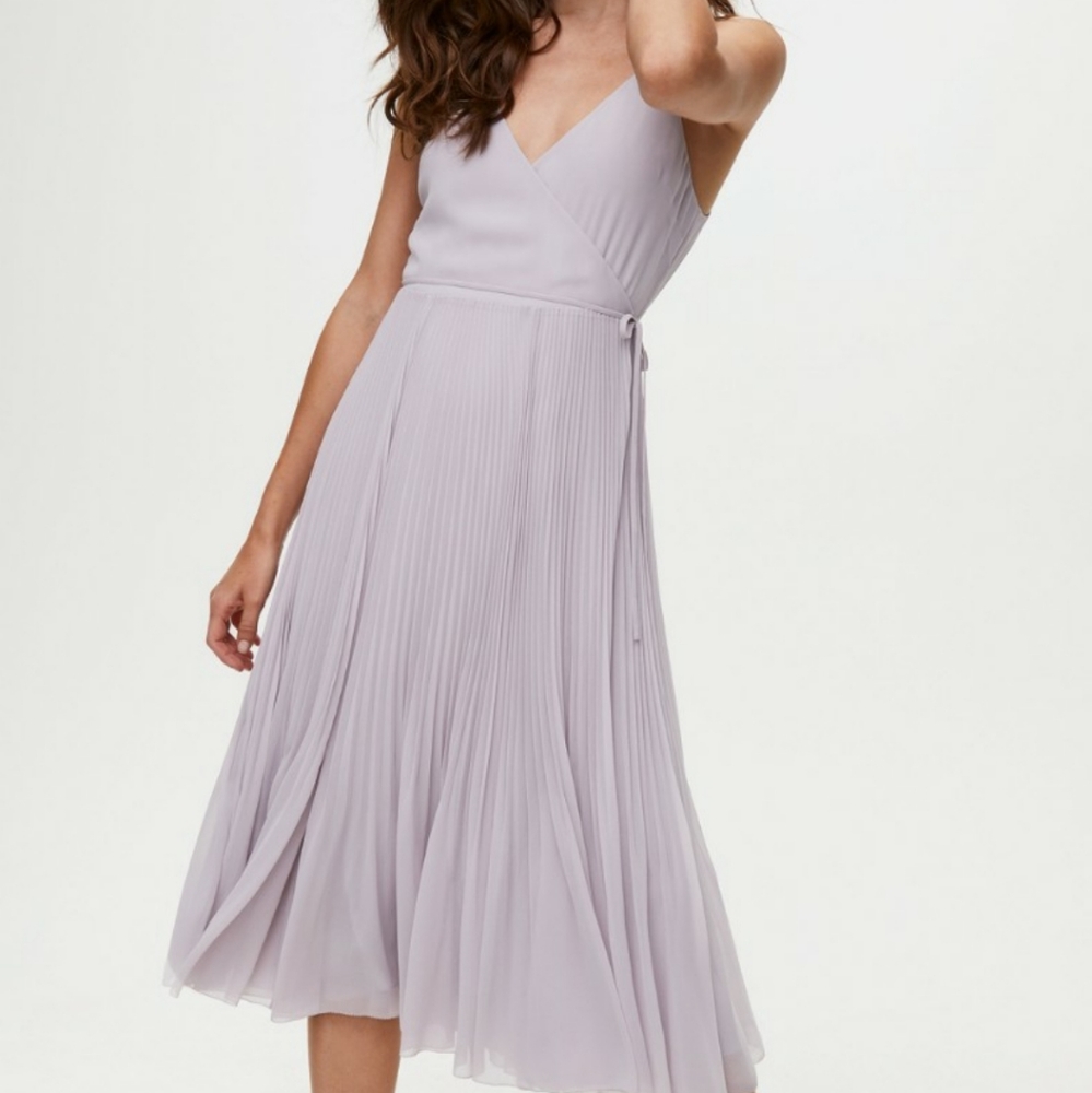 SOLD ๐ HOST PICK ๐ NWOT Aritzia Beaune dress - Picture 2 of 8